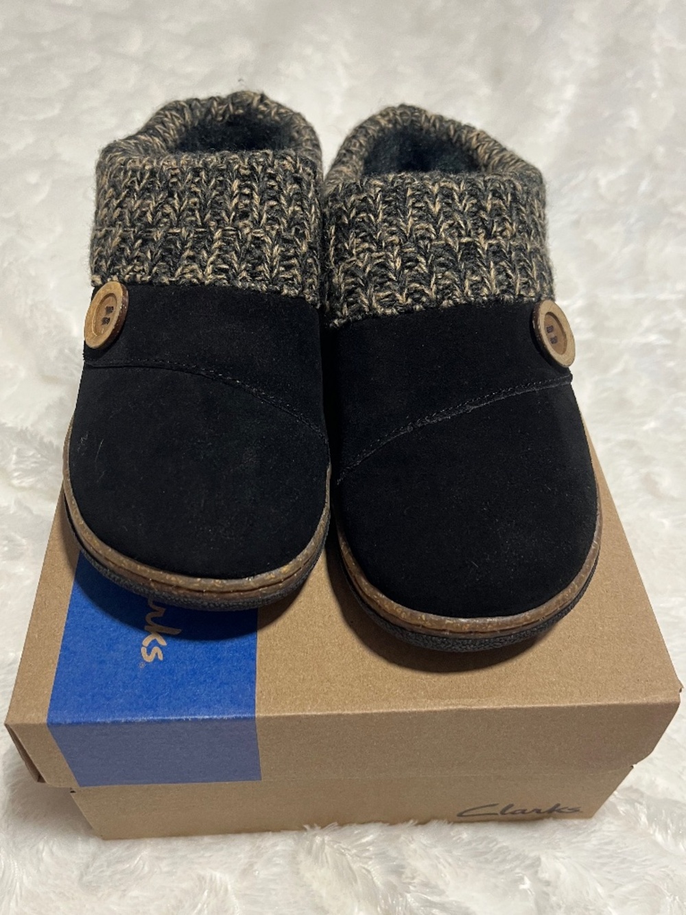 Clark’s Genuine Suede Indoor/Outdoor Slippers Black Size 7 NWT